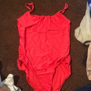 Pink one piece swim suit💕